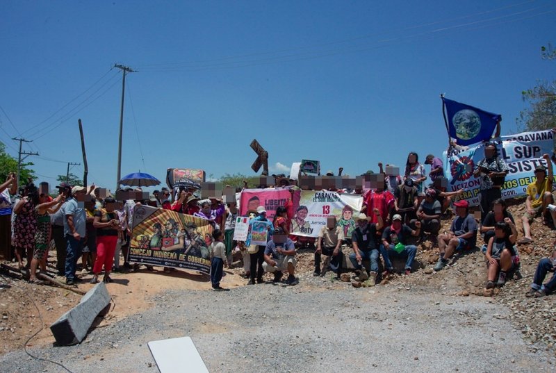 Solidaritätsbild mit Bannern usw.