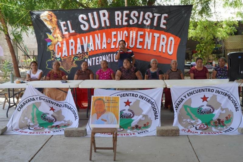 Podium bei der Karawane El Sur Resiste