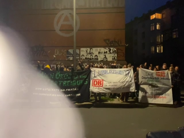 Bild von solidarischen Bannern